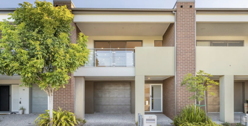 67/25 The Corso, North Lakes