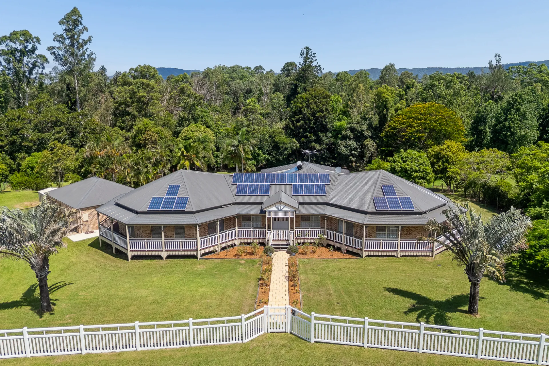 21 Castlewood Ct, Samford Valley