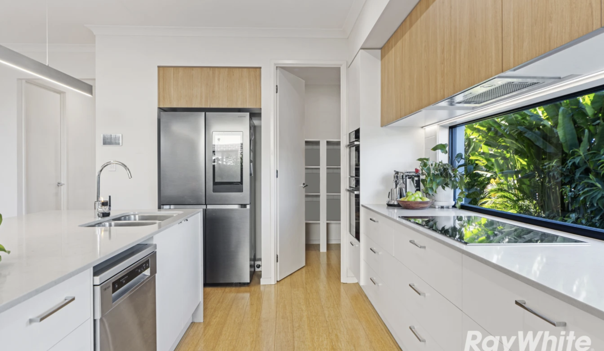 10 Coolum Parade Newport 4