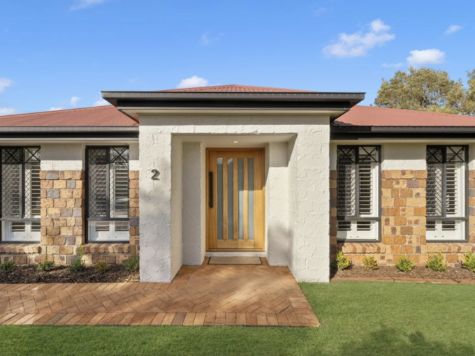 2 Willandra Parade, North Lakes