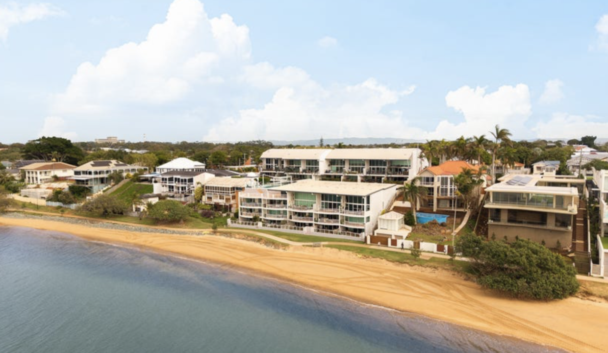 25:94-98 Prince Edward Parade Redcliffe 3
