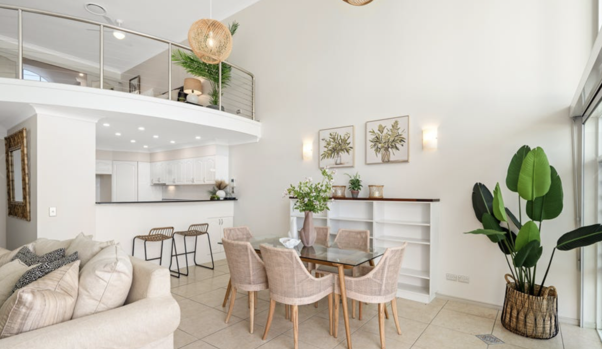25:94-98 Prince Edward Parade Redcliffe 7