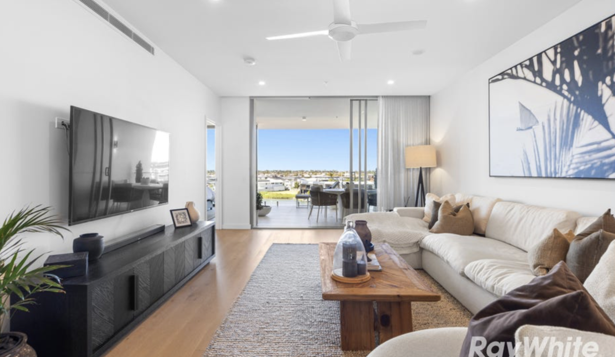 504:11 Aqua Street, Newport 3