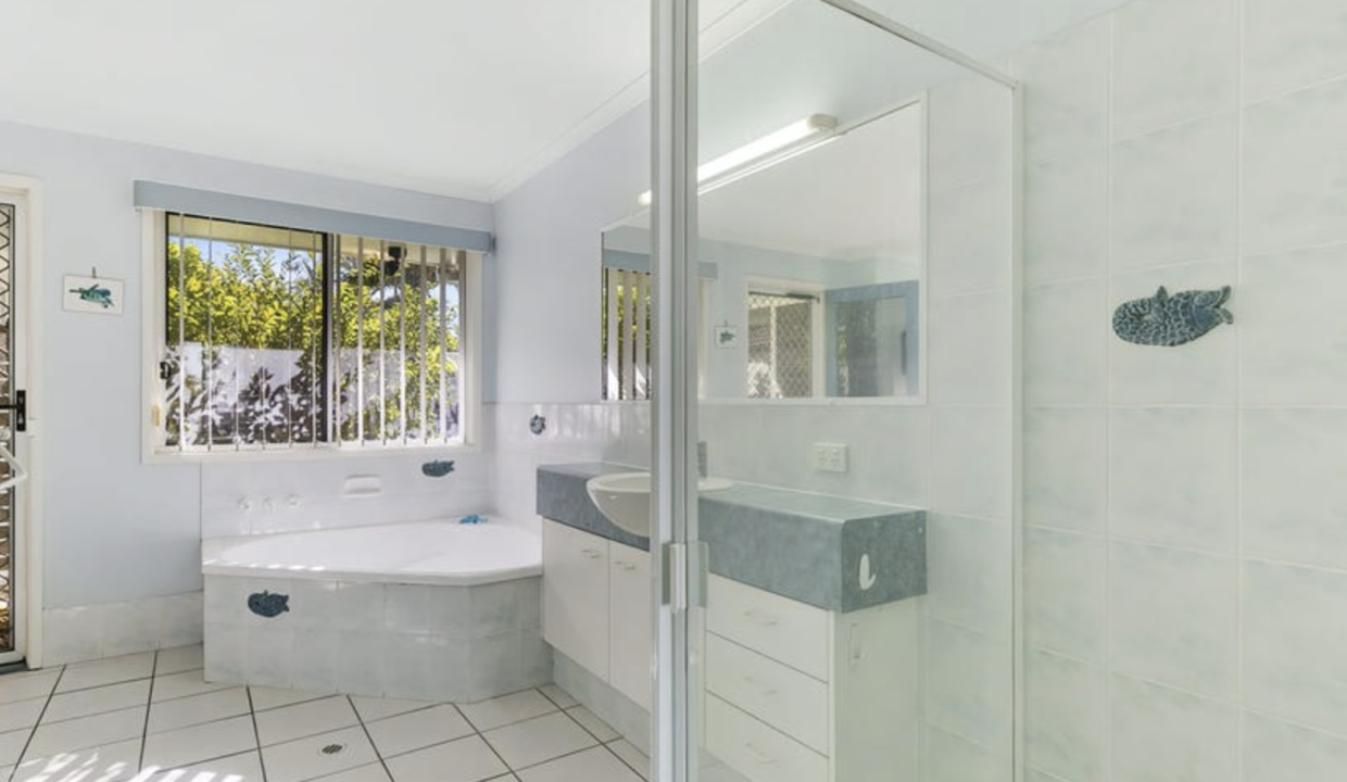 52 Tradewinds Drive, Banksia Beach 9