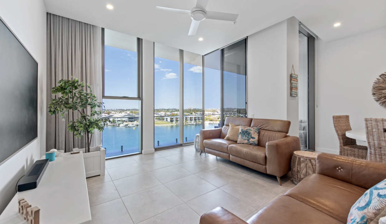 607:15 Aqua Street, Newport 2