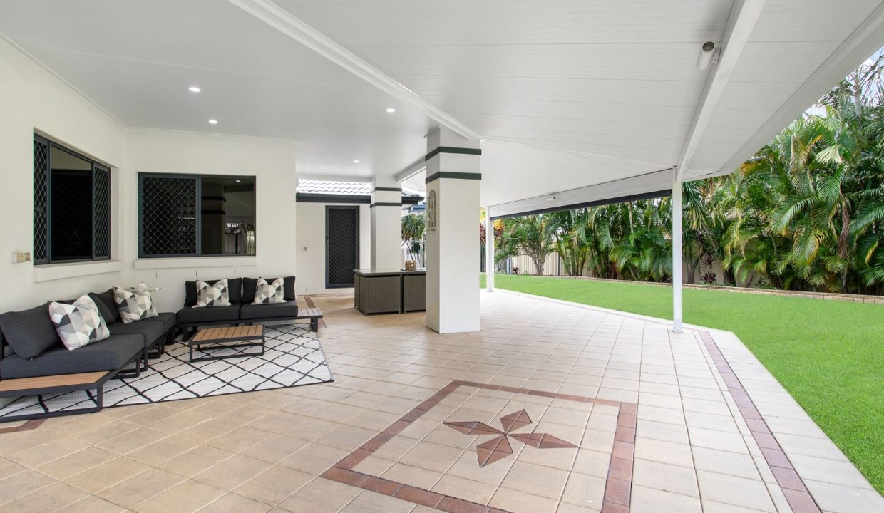 61 Macarthur Cres Deception Bay 5