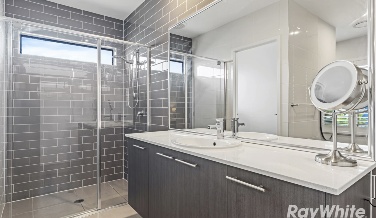78 Lakeview Promenade 6