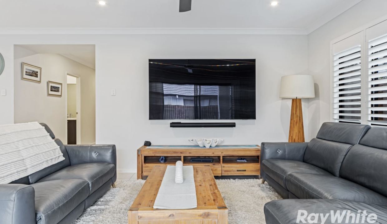 78 Lakeview Promenade 8