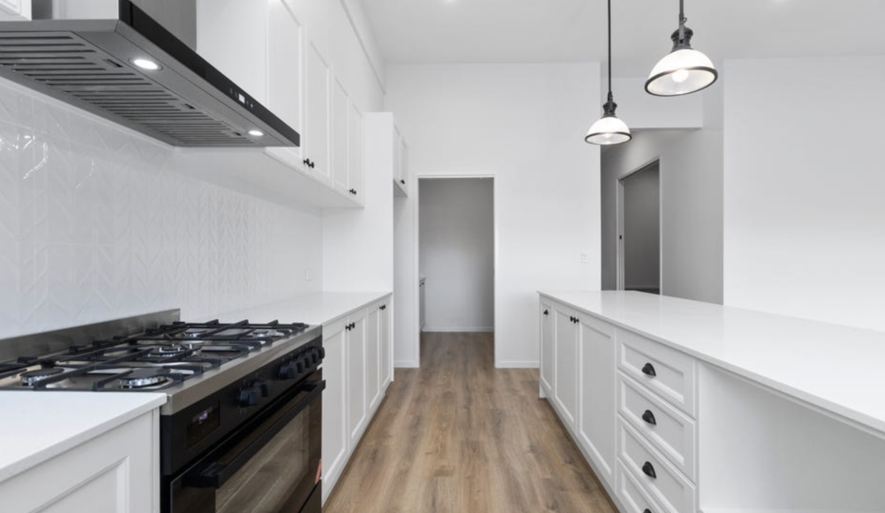 42B:42B Mcanany St Redcliffe 4