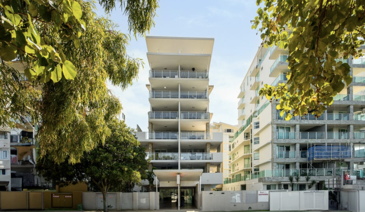 9:83 Marine Parade Redcliffe FI