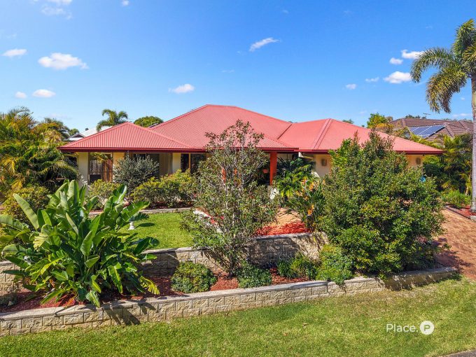 102 Copeland Drive, North Lakes – Where Nature Meets Home!