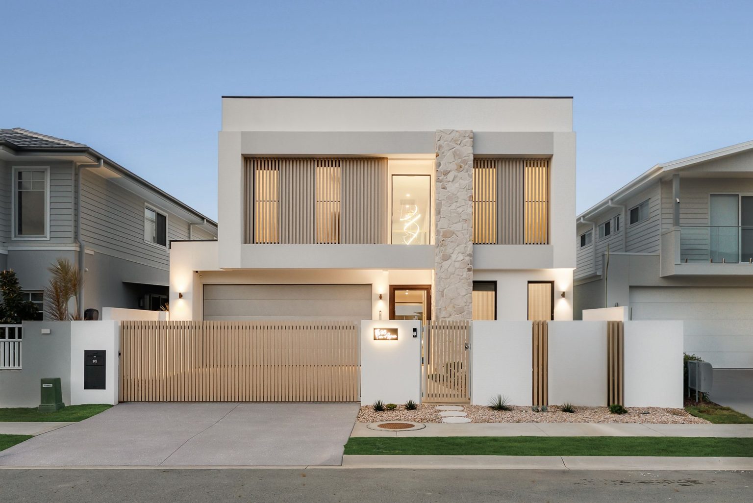 95 Aqua Street, Newport